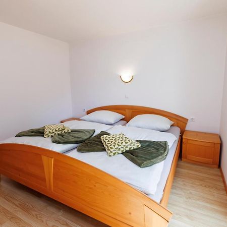 Apartmaji Pr' Brdarju Apartment Бохин Екстериор снимка