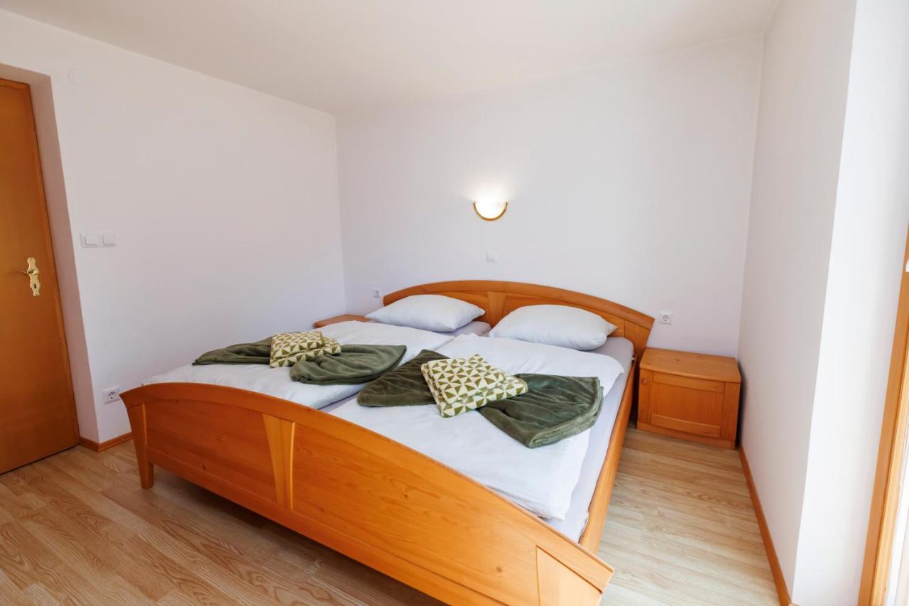 Apartmaji Pr' Brdarju Apartment Бохин Екстериор снимка