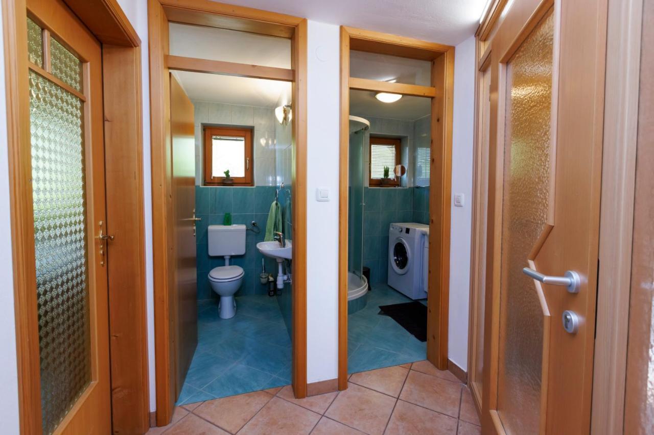 Apartmaji Pr' Brdarju Apartment Бохин Екстериор снимка